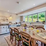 4 Bed In Kendal Oc-sz535 Dom wakacyjny *