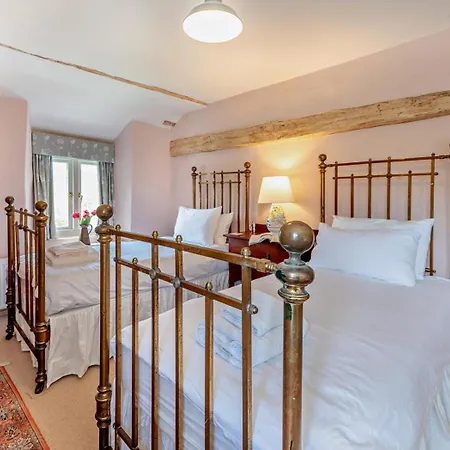 4 Bed In Kendal Oc-sz535 Prázdninový dům