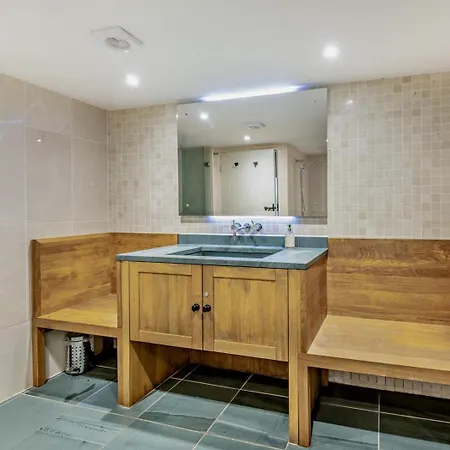 Semesterbostad 4 Bed In Kendal Oc-sz535 *